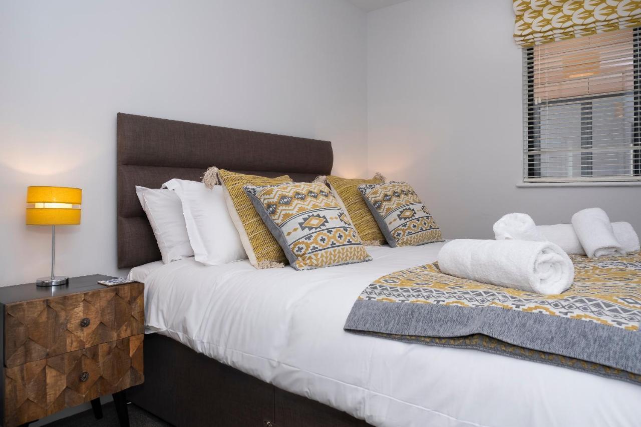 2 Putsborough - Luxury Apartment At Byron Woolacombe, Only 4 Minute Walk To Woolacombe Beach! エクステリア 写真
