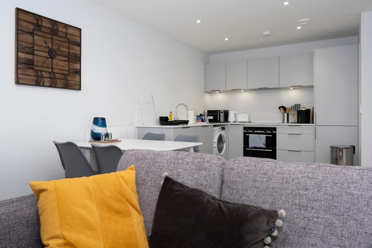 2 Putsborough - Luxury Apartment At Byron Woolacombe, Only 4 Minute Walk To Woolacombe Beach! エクステリア 写真