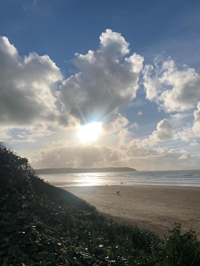 2 Putsborough - Luxury Apartment At Byron Woolacombe, Only 4 Minute Walk To Woolacombe Beach! エクステリア 写真